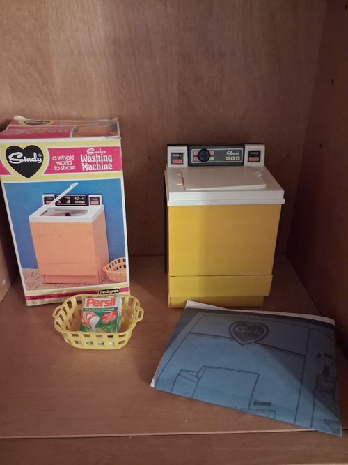 Pedigree Vintage Sindy Washing Machine  boxed. working! but doesnt drain RARE!!! — image 2