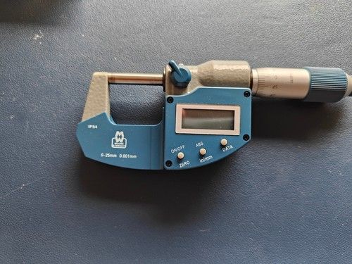 MOORE AND WRIGHT 201-01DAB DIGITAL EXTERNAL MICROMETER 0 - 25mm ( 0 - 1" )