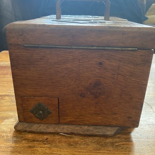 Vintage oak wooden cigarette box with key — image 11