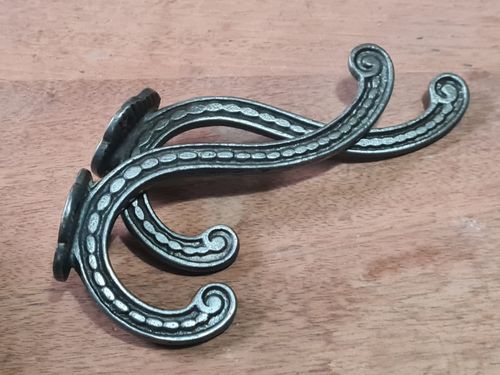 Two Old Cast Iron Coat /Bag/ Hat/ Hooks Vintage — image 8