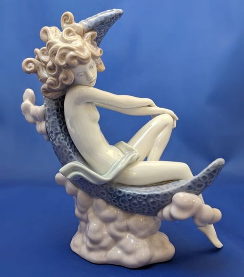 Lladro 1437 Moonlight Vintage Porcelain Figurine (Retired) — image 1