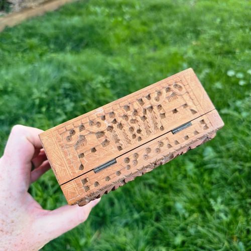 Chinese Antique Box Sandalwood Finely Carved 19th century Qing Dynasty Wood — image 6