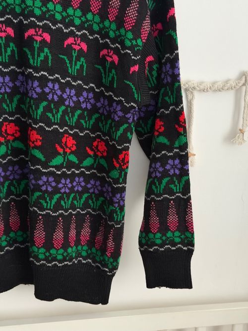 Vintage Ashleigh Morgan Floral Knit Sweater M Black Purple Made in USA 80s 90s — image 3