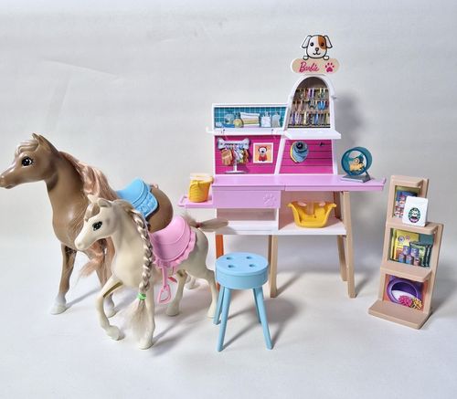 Barbie Pet Boutique & Grooming Station Playset with 2 Horses & Accessories VGC — image 2