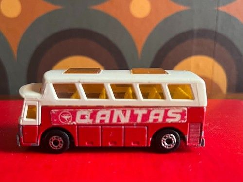 MATCHBOX SUPERFAST 1977 AIRPORT COACH QANTAS, Made in England, collectible