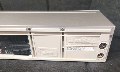Hitachi DV-PF5E DVD VCR Combo Player Recorder VHS Hi-Fi Stereo Main Unit TESTED  — image 12