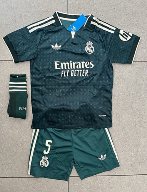 Real Madrid away Kids Football Kit Bellingham 26/27 Season - Ages 5-6 Years