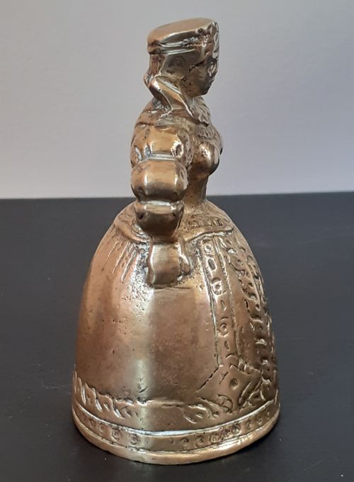 VTG BRASS BELL ELIZABETHAN LADY FIGURINE LEG CLAPPERS TABLE DESK BELL UNUSUAL — image 15