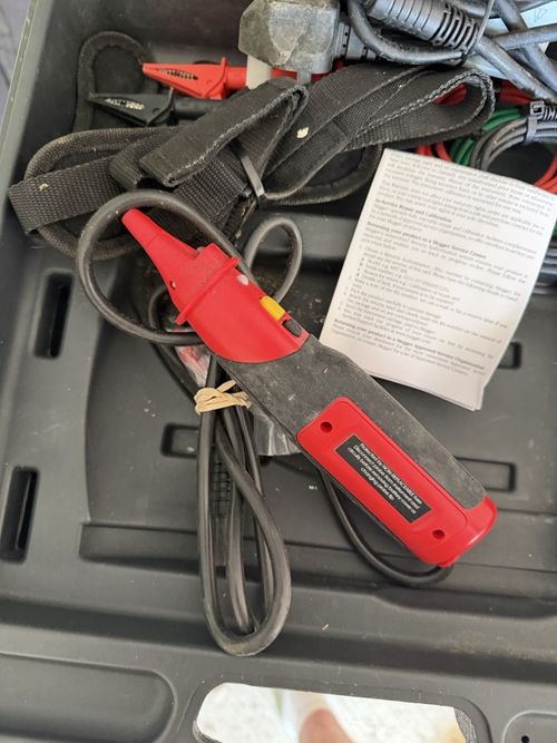 Megger 1552 Electrical Tester Multifunctional with Hard Case — image 7
