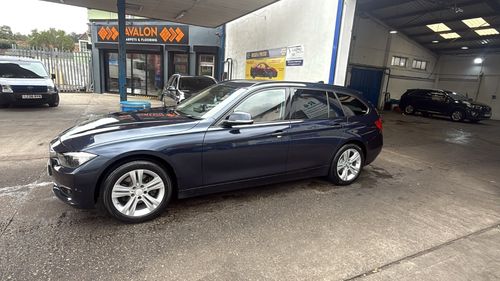 2014 bmw 3 series 320d touring — image 3