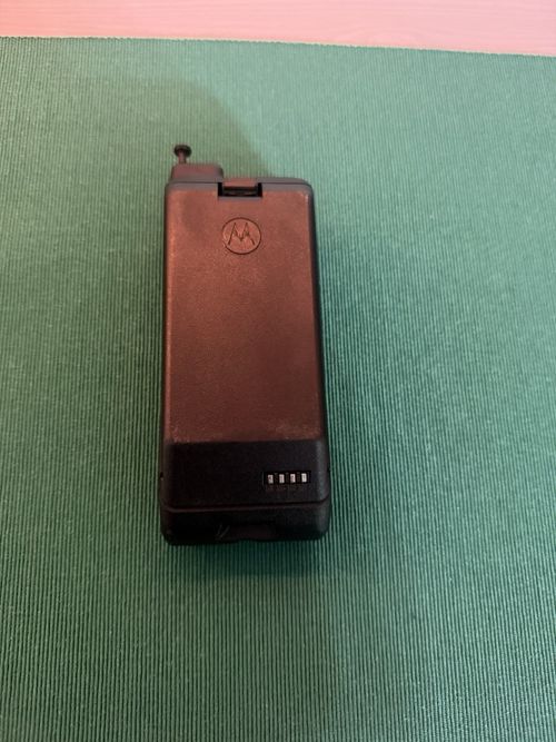 Motorola Mr1 Vintage Mobile Phone — image 4