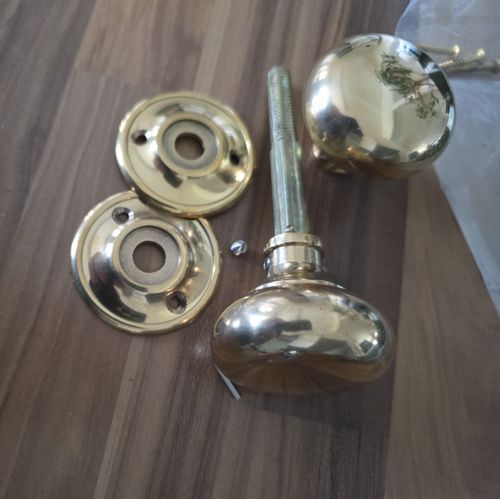 2 x Solid Natural Brass Door Knobs Rim Lock Handles New But Old Stock Reclaimed — image 4