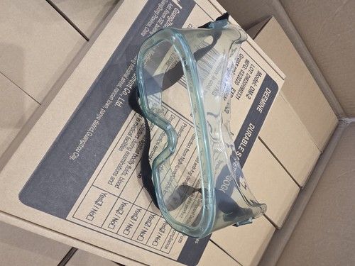 300 Safety Goggles Protective Anti-Fog Vent Glasses Eye Protection Lab Work PPE 