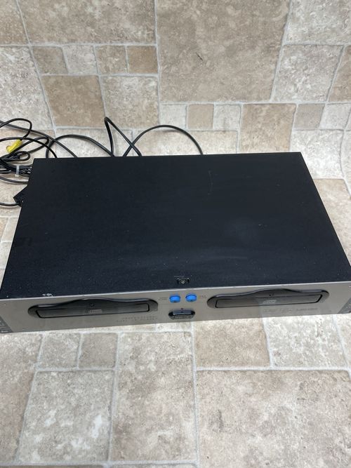 Skytec Tec 2700 DJ Controller and Dual CD Player- Read Description — image 17