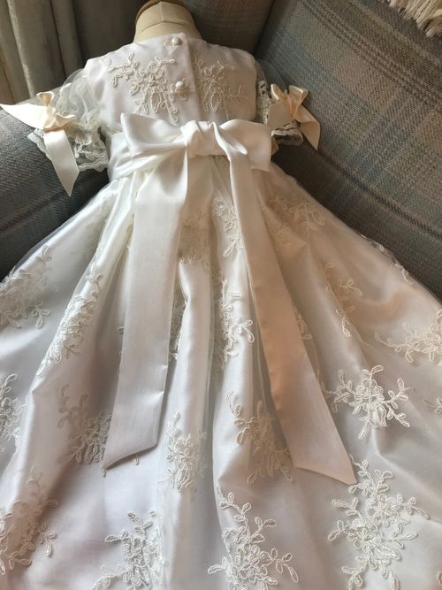 LACE CHRISTENING GOWN AND BONNET HEIRLOOM BAPTISM DRESS IVORY — image 9