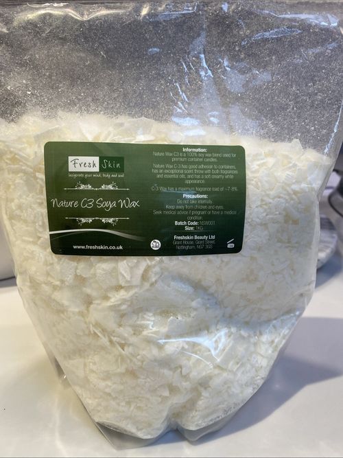 Natural 100% Soya Wax Flakes C 3 Freshskin 1kg Candle Making Craft DIY — image 1