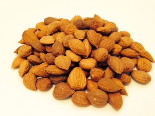 Apricot kernels (Seeds) 50g to 1kg Raw Natural Free UK Shipping Skin Care Etc — image 1