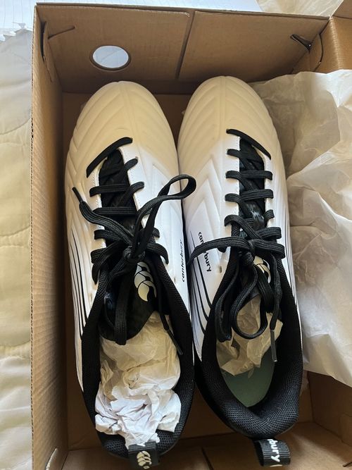 Rugby boots - size  10 Canterbury — image 2