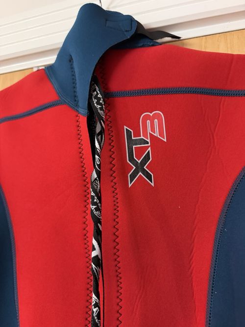 TWF XT3 Men's Shorty Wetsuit Rear Zip Blue Red Black Size MED medium M — image 10