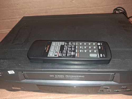 VCR VHS Video Cassette Recorder player SERVICED REMOTE Play Vhs Tapes  — image 2