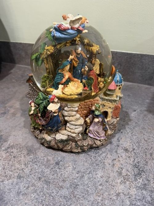 Kirkland Christmas Nativity Musical Snow Globe Revolving Outer Globe Light Up