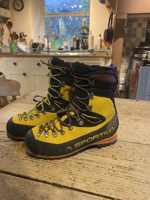 La Sportiva Nepal Cube GTX Men's Mountain Boots Yellow, UK 8 — image 3
