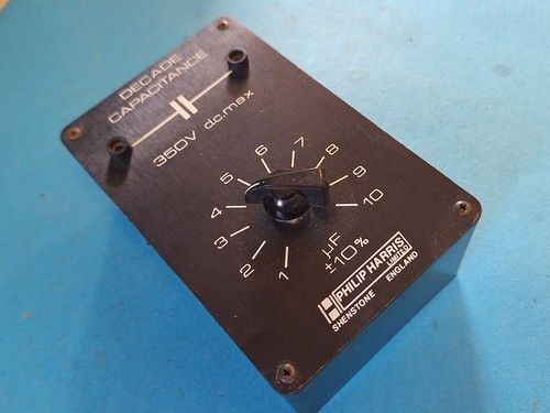 Capacitance Substitution Box ~ 1uF - 10uF in 1uF steps ~ Philip Harris Limited