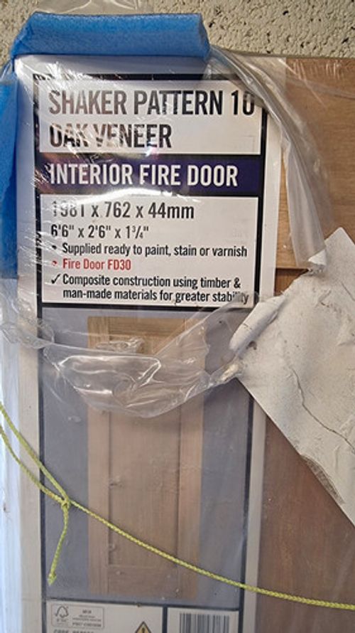 Shaker Pattern 10 FD30 Oak Veneer Interior Fire Door 1981x762x44mm
