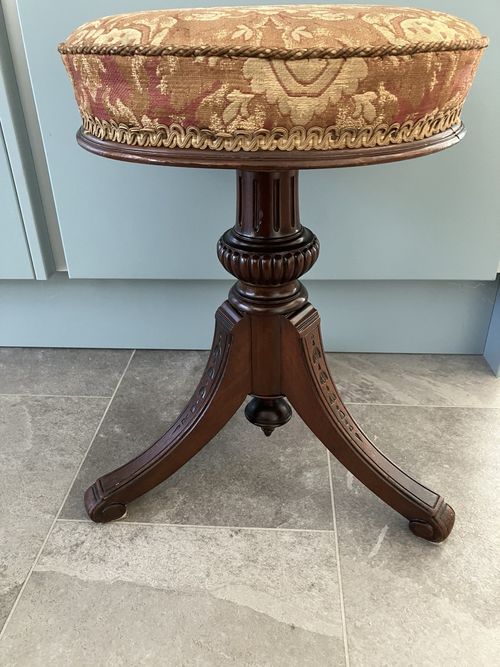 Antique ‘Howe’ Victorian Adjustable Piano Stool 1860 - 1880 — image 4