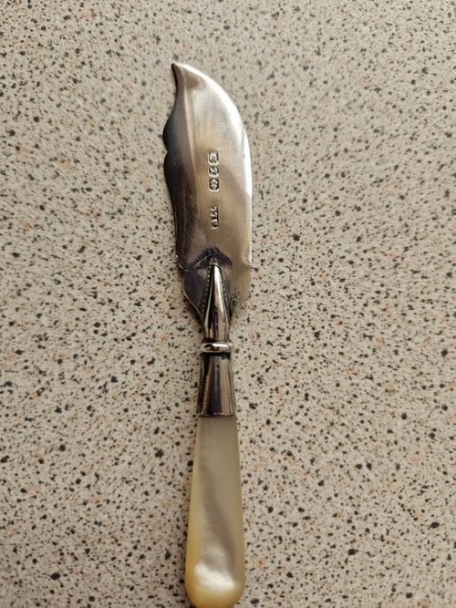 Assorted Silver Plate Cutlery Set with Mother-of-Pearl Handles — image 16