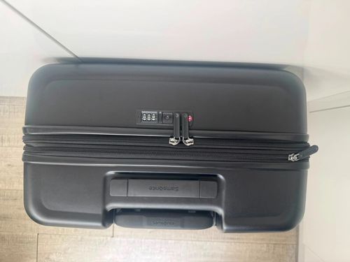 Large + Cabin Samsonite Suitcase with TSA Lock & Expandable Capacity - Blk — image 9