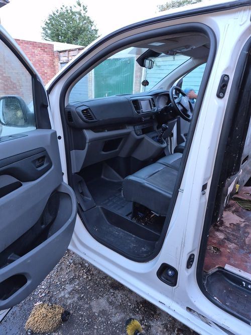 Citroen Dispatch Van — image 5
