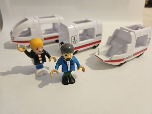BRIO White Passenger Train Cars with 2 Figures for Pre-School Kids — image 3