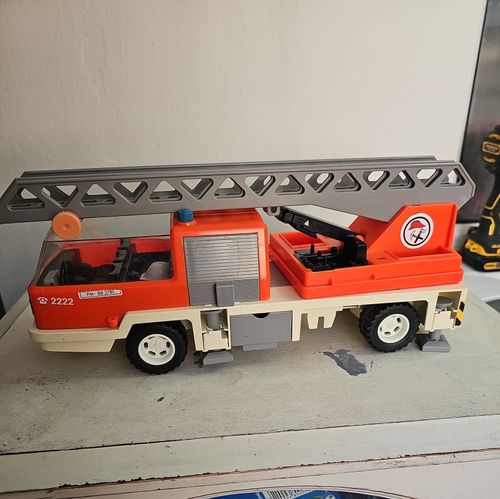 Playmobil Fire Engine Truck Bundle Spares Or Repairs Fire Engine Truck — image 3