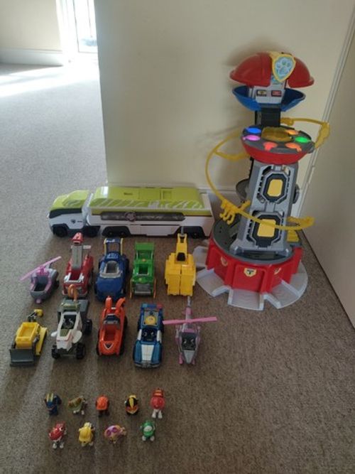 Huge Paw Patrol Lookout Tower + Jungle Patroller + 10 vehicles+ 9 pups Free P&P