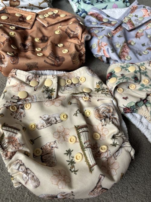 6x Little Lamb Reusable Nappies, One Size Adjustable Excellent Condition — image 6