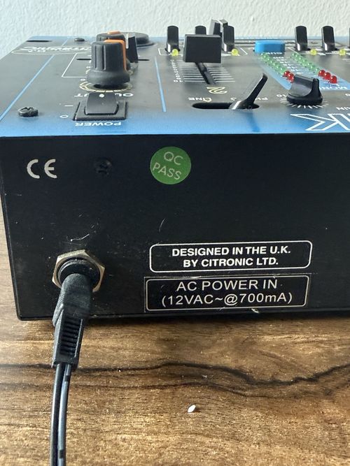 Citronic CDM 5:2k DJ Mixer & PSU — image 4