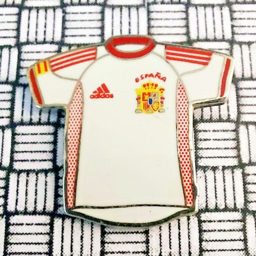 European & World Football Team Brooch/Pin Badges Various Themes and Sizes