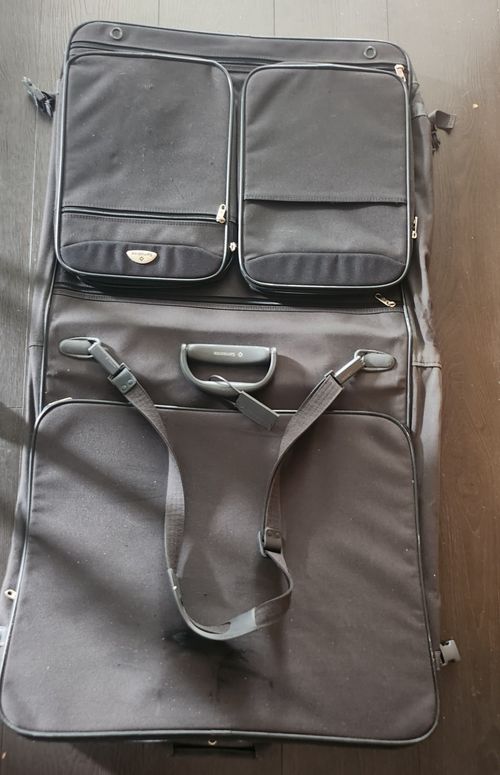 Samsonite Black Soft Garment Suit Carrier Bag with Compartments — image 2