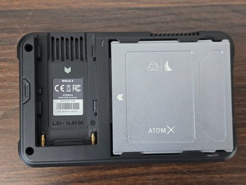 Atomos Ninja V 5" Monitor Recorder 500GB AtomX SSD 2 Batteries SmallRig Case — image 3