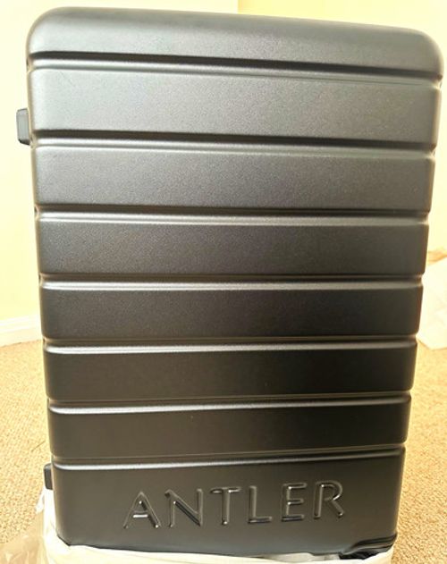 Antler Large Polycarbonate Hard Shell Black 4-Wheel Spinner Suitcase TSA Lock