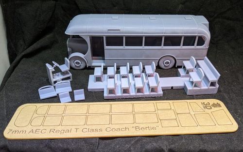 7mm 1:43.5 O AEC Regal T Class Bus "Bertie" — image 9
