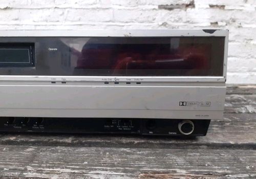 Vintage Rare Sharp VC-9700H VCR VHS Turns On/Faulty/Doesn't take tape in — image 9