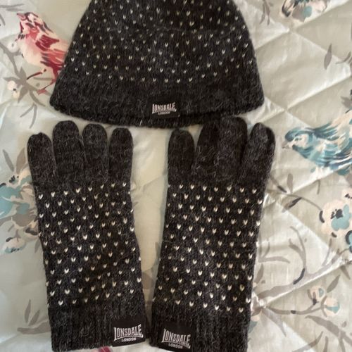 Lonsdale London Beanie Hat & Gloves Set S/M, Fair Isle Grey/White Warm 20% Wool — image 3