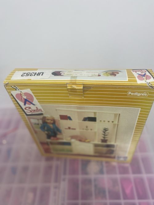 Vintage Sindy 1984 Wall Unit - Ref 44232 in Original Box. — image 10