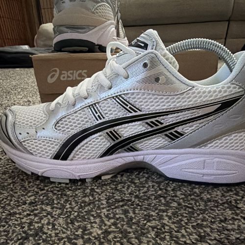 ASICS GEL-KAYANO 14 White/Graphite Grey Mesh Cushioned Men's UK 9 EU 44 — image 7