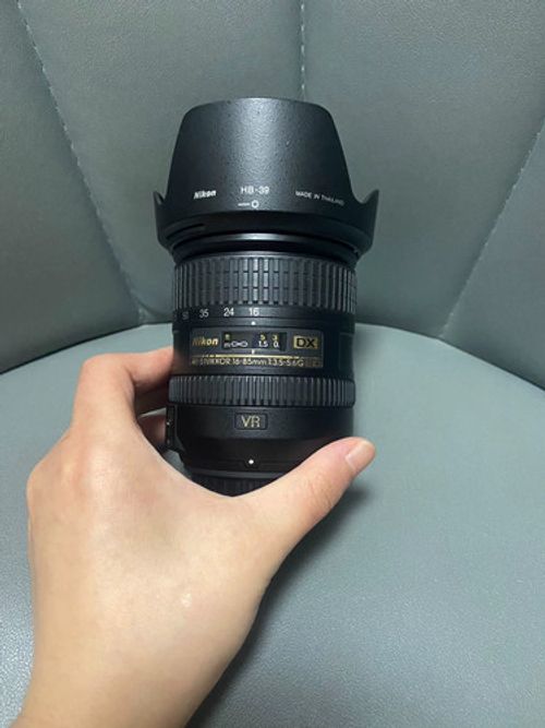 Nikon AF-S DX NIKKOR 16-85mm f/3.5-5.6G ED VR Lens [Near Mint]