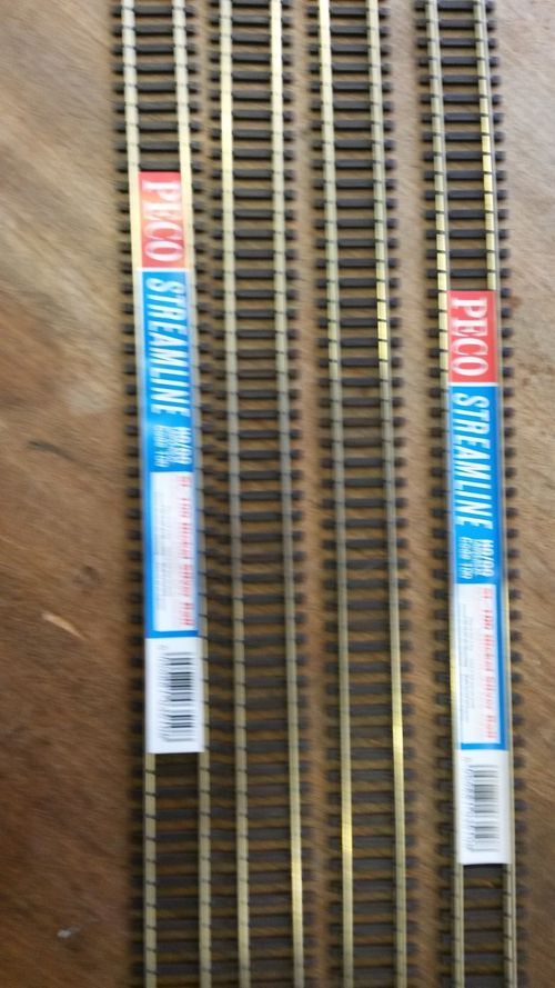 PECO SL-100 Flexible Streamline Code 100 Wooden sleeper Flexitrack — image 1