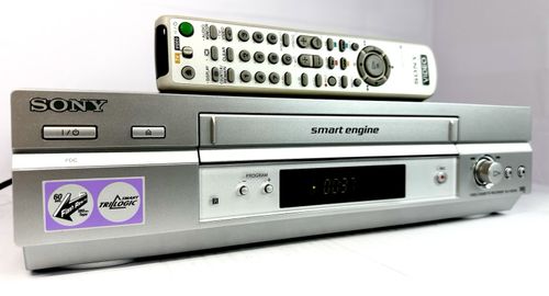 Sony SLV-SE240 HDMI VHS VCR Video Cassette Recorder 4 Head Smart Engine Boxed — image 3