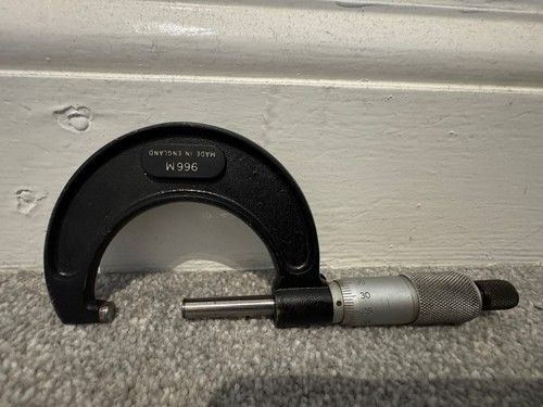 Moore & Wright 25-50mm outside micrometer - look inside
